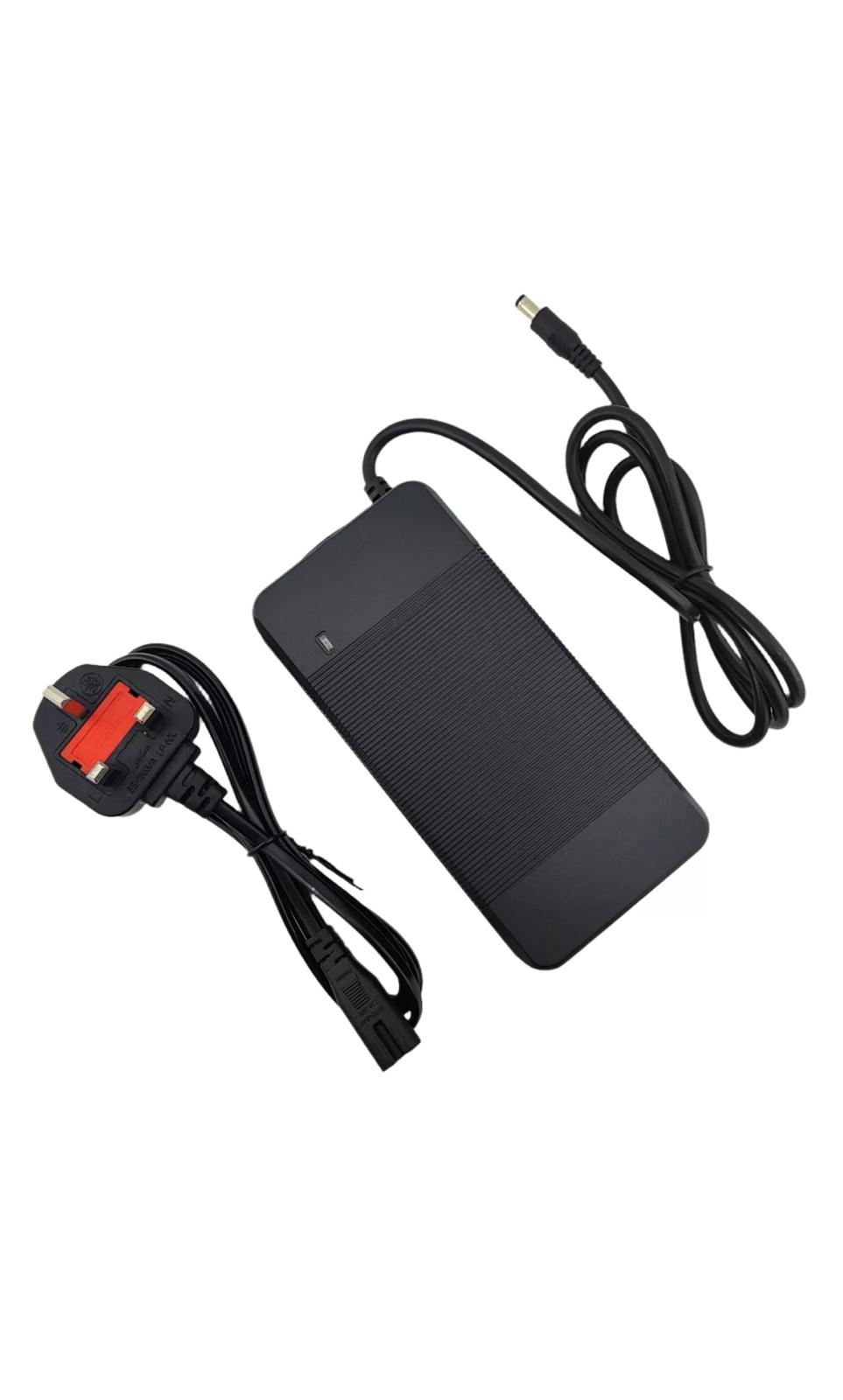Fast charger 54.6V DC 5.5X2.1mm